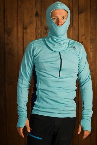 Med inbygd huva och balaclava. Foto: David Erixon 