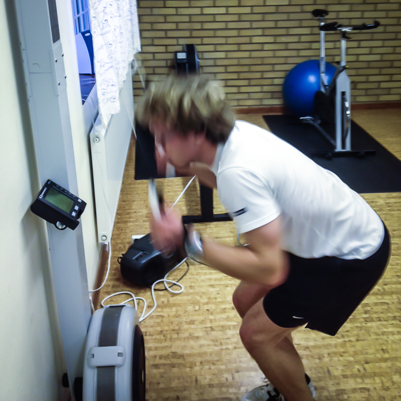 David stakar frenetiskt.