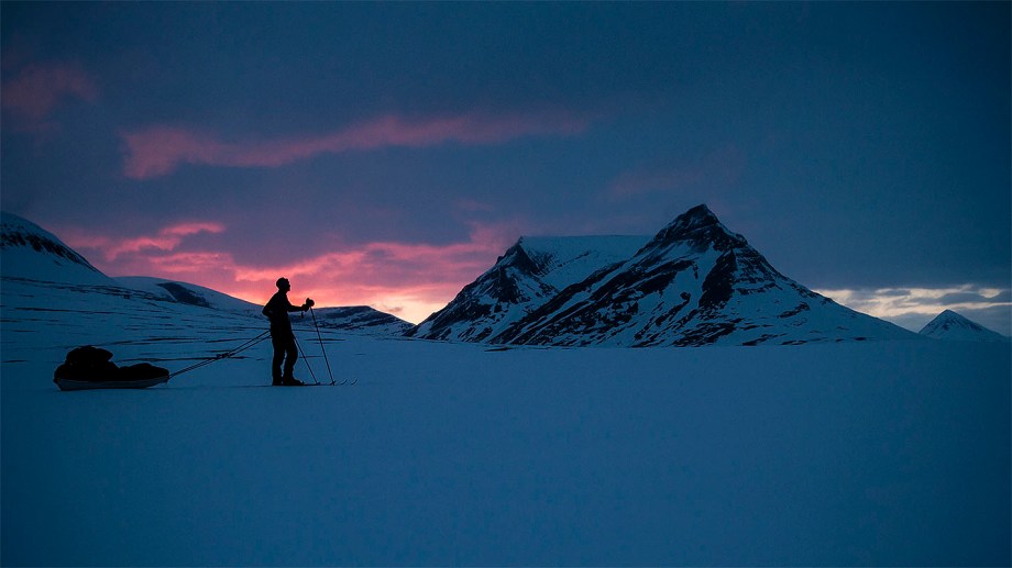 Fjället Pältsan i solnedgång. Inte långt från Treriksröset.  Foto: David Erixon 