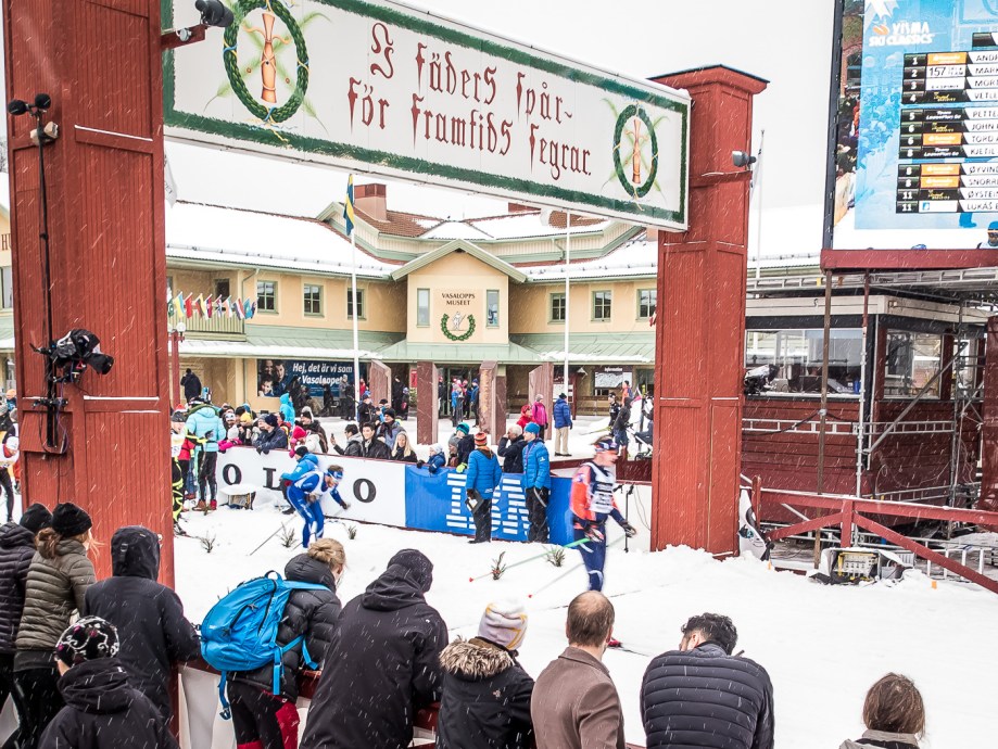 David passerar mållinjen.